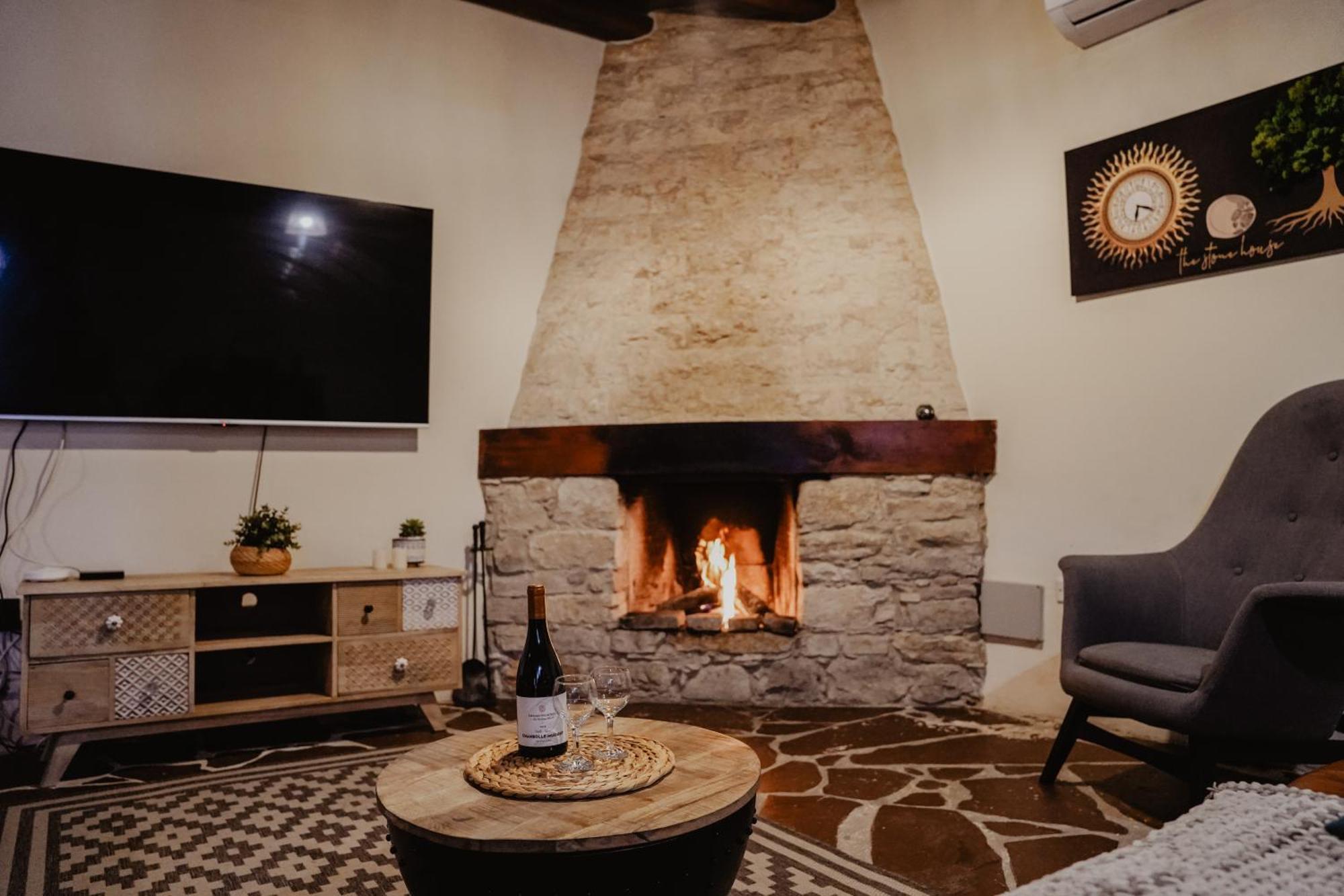 The Stonehouse Suites With Private Bath Spas Lemesós Eksteriør bilde