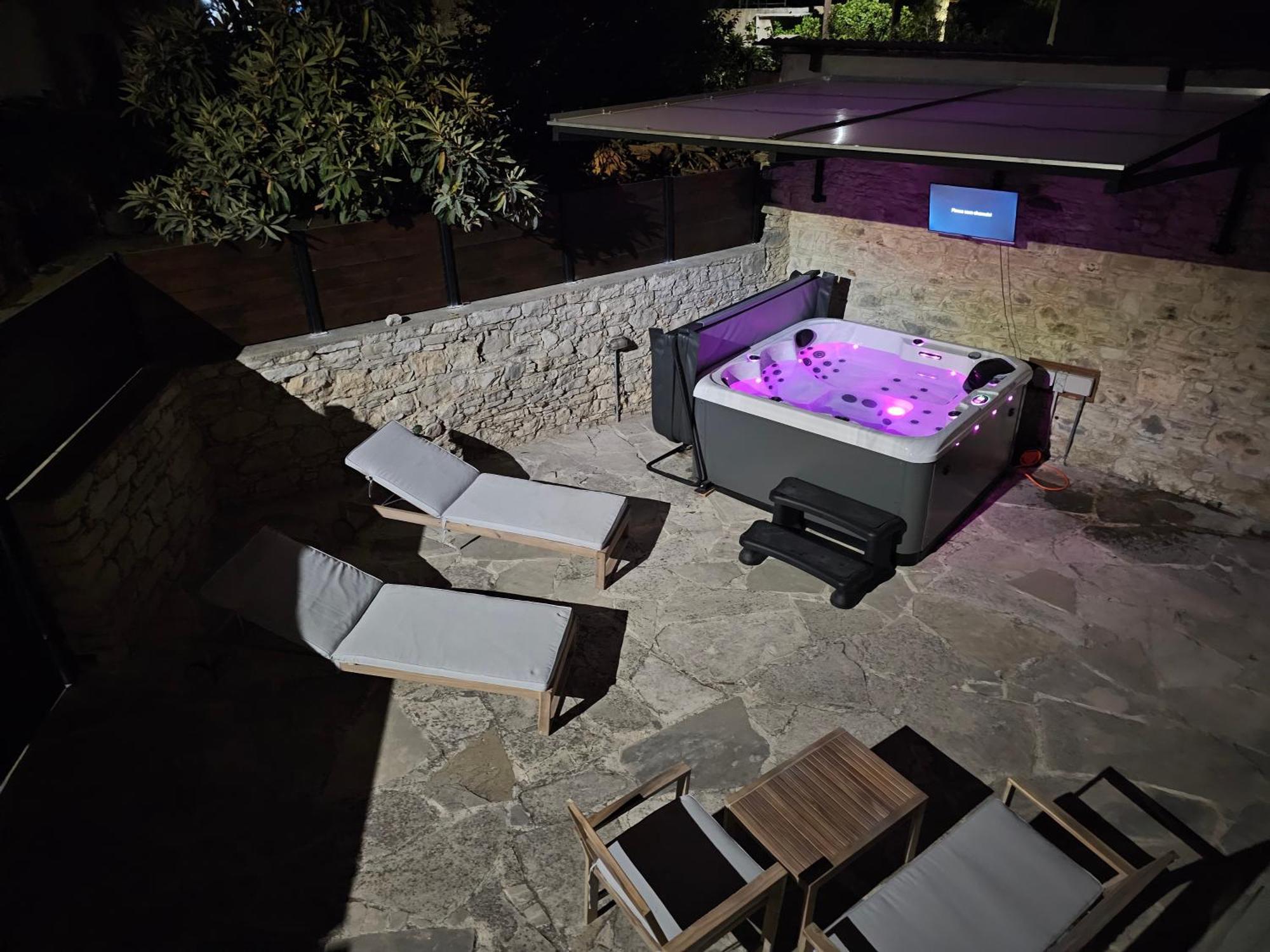The Stonehouse Suites With Private Bath Spas Lemesós Eksteriør bilde